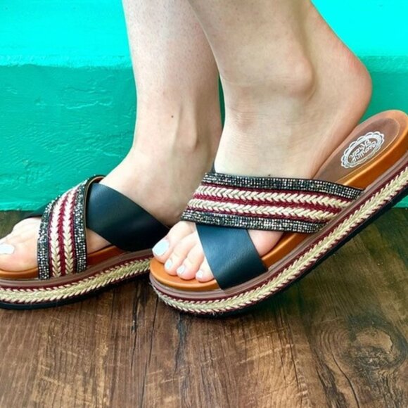 Dancing Queen Sandal NIB - Picture 2 of 3